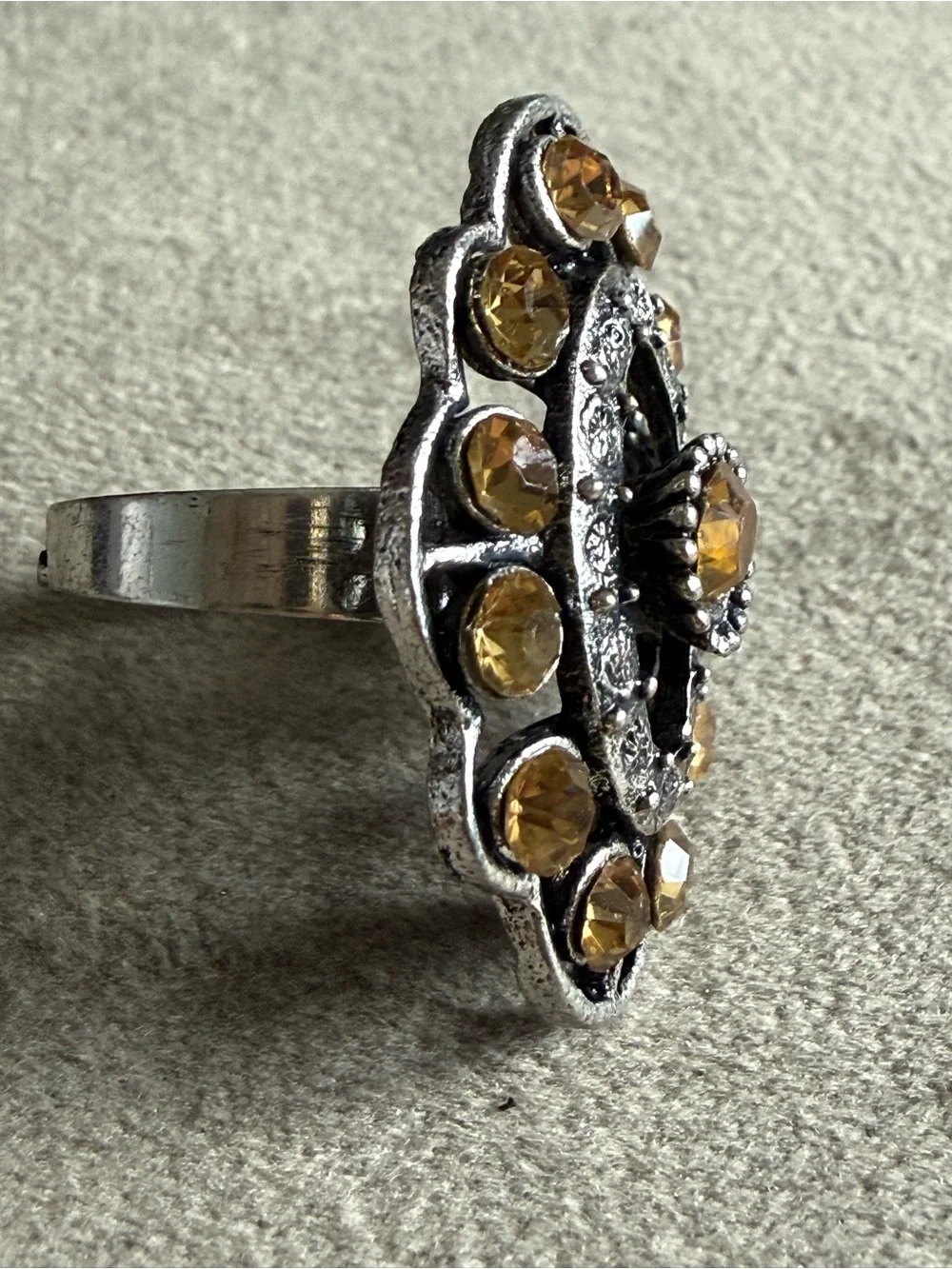 Women’s Vintage-Inspired Yellow Crystal Statement Ring